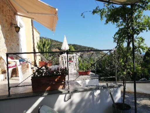 Отель Ca' Clementine Sasso di Bordighera Экстерьер фото